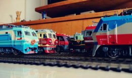 火车模型视频,穿梭时空的铁路奇观